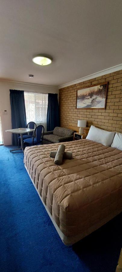 Settlers Motor Inn Tenterfield Exterior photo